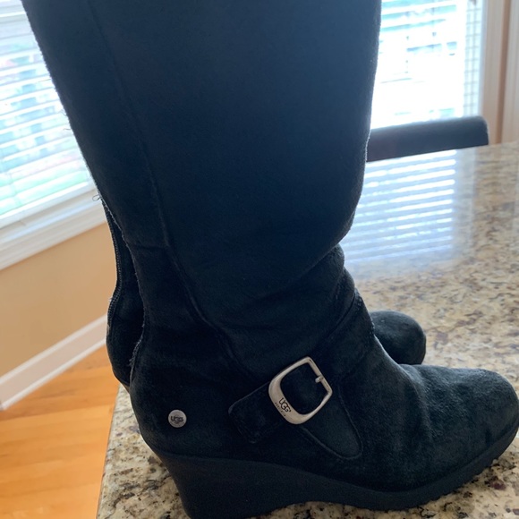 Ugg wedge boots - Picture 2 of 7